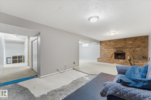 27 Westview Crescent, Spruce Grove, AB - Indoor With Fireplace