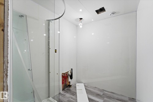 27 Westview Crescent, Spruce Grove, AB - Indoor Photo Showing Bathroom