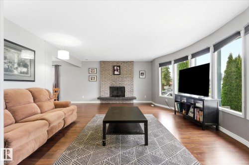 27 Westview Crescent, Spruce Grove, AB - Indoor Photo Showing Living Room With Fireplace