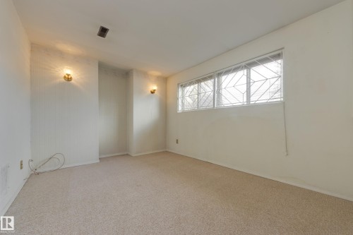2058 74 Street, Edmonton, AB - Indoor Photo Showing Other Room