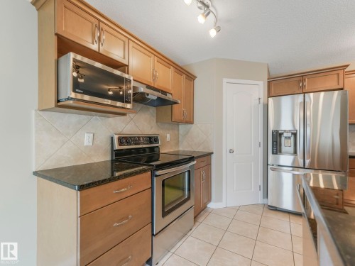 7912 172 Avenue, Edmonton, AB - Indoor Photo Showing Kitchen With Stainless Steel Kitchen