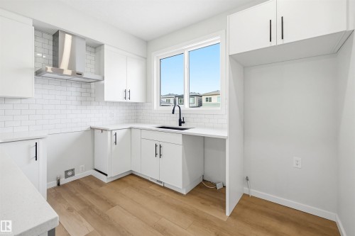 22429 83A Avenue, Edmonton, AB - Indoor Photo Showing Kitchen