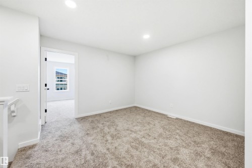 22429 83A Avenue, Edmonton, AB - Indoor Photo Showing Other Room