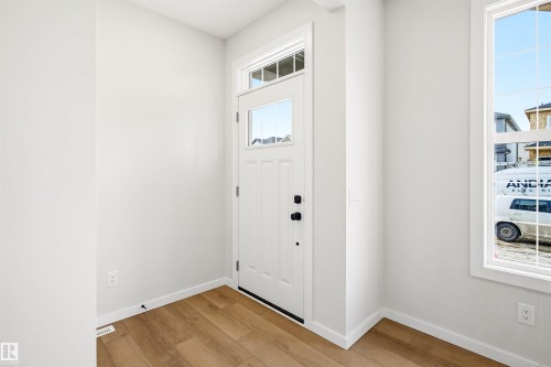 22429 83A Avenue, Edmonton, AB - Indoor Photo Showing Other Room