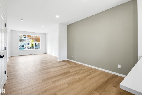 22429 83A Avenue, Edmonton, AB - Indoor