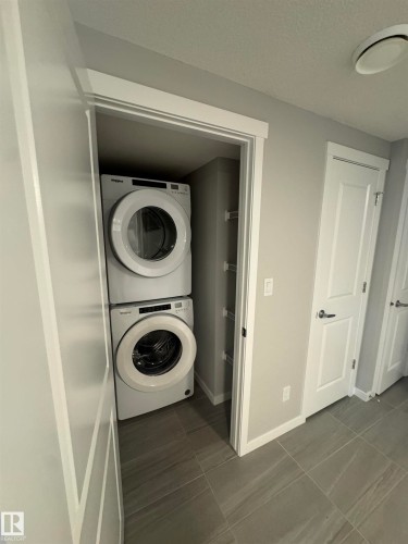2514/2518 151A Avenue, Edmonton, AB - Indoor Photo Showing Laundry Room