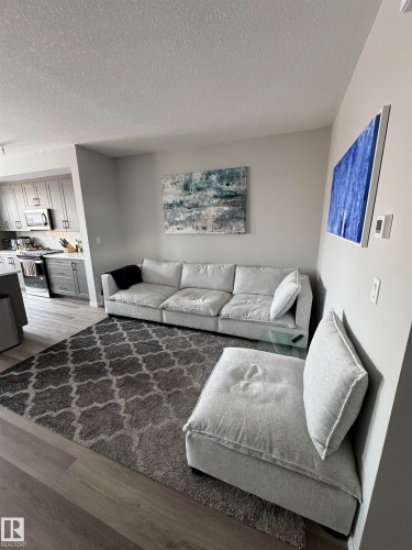 2514/2518 151A Avenue, Edmonton, AB - Indoor Photo Showing Living Room
