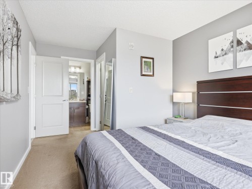 302 5521 7 Avenue, Edmonton, AB - Indoor Photo Showing Bedroom