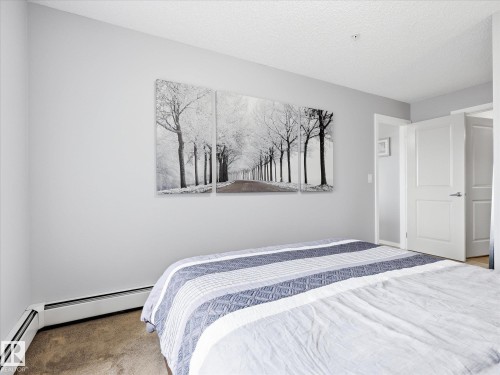 302 5521 7 Avenue, Edmonton, AB - Indoor Photo Showing Bedroom