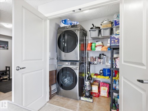 302 5521 7 Avenue, Edmonton, AB - Indoor Photo Showing Laundry Room