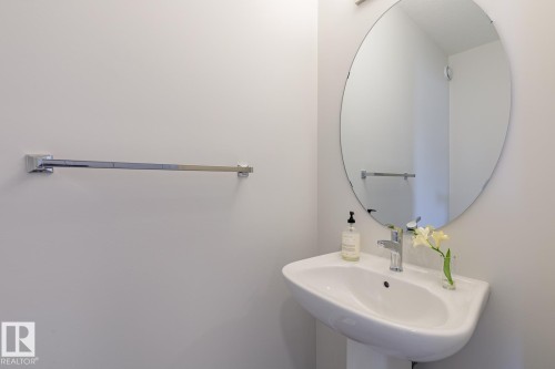 99 Silverstone Drive, Stony Plain, AB - Indoor Photo Showing Bathroom