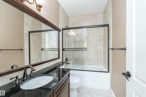 3312 Watson Bay Bay, Edmonton, AB - Indoor Photo Showing Bathroom