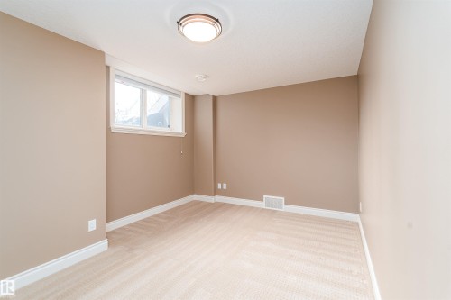 3312 Watson Bay Bay, Edmonton, AB - Indoor Photo Showing Other Room