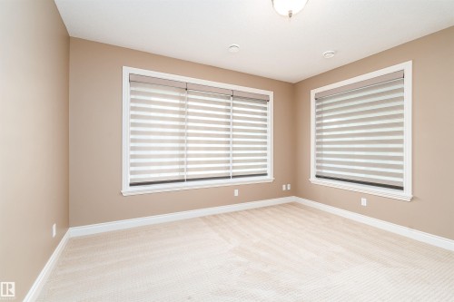 3312 Watson Bay Bay, Edmonton, AB - Indoor Photo Showing Other Room