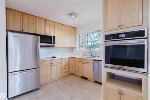 8311 160 Street, Edmonton, AB - Indoor Photo Showing Kitchen With Stainless Steel Kitchen