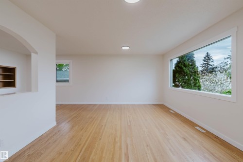 8311 160 Street, Edmonton, AB - Indoor Photo Showing Other Room