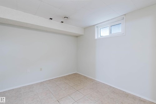 8311 160 Street, Edmonton, AB - Indoor Photo Showing Other Room
