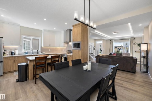 7208 78 Avenue, Edmonton, AB - Indoor