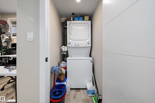 Separate laundry area also located within the legal suite - 7208 78 Avenue, Edmonton, AB - Indoor Photo Showing Laundry Room