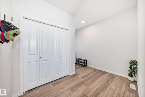 17608 49 Street, Edmonton, AB - Indoor Photo Showing Other Room
