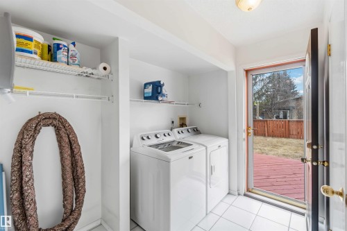 17919 94 Avenue, Edmonton, AB - Indoor Photo Showing Laundry Room