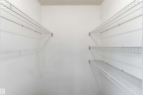 17919 94 Avenue, Edmonton, AB - Indoor With Storage