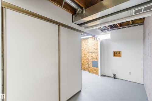 17919 94 Avenue, Edmonton, AB - Indoor Photo Showing Other Room