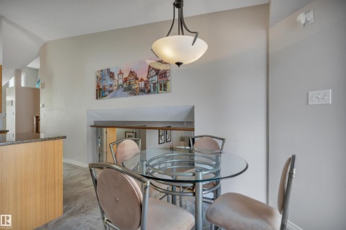 117 Hollick-Kenyon Way, Edmonton, AB - Indoor Photo Showing Dining Room