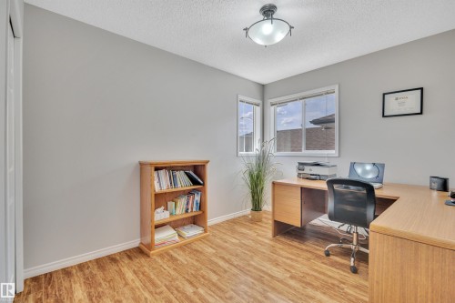 117 Hollick-Kenyon Way, Edmonton, AB - Indoor Photo Showing Office