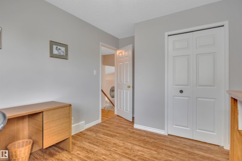117 Hollick-Kenyon Way, Edmonton, AB - Indoor