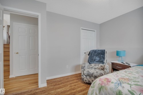 117 Hollick-Kenyon Way, Edmonton, AB - Indoor Photo Showing Bedroom