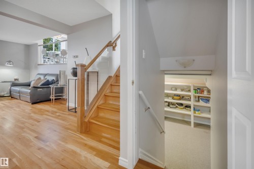 117 Hollick-Kenyon Way, Edmonton, AB - Indoor Photo Showing Other Room