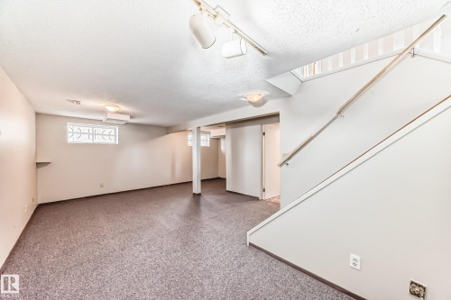 8516 190 Street, Edmonton, AB - Indoor Photo Showing Other Room