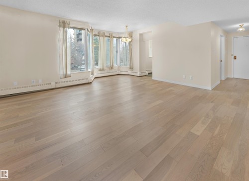 201 11826 100 Avenue, Edmonton, AB - Indoor
