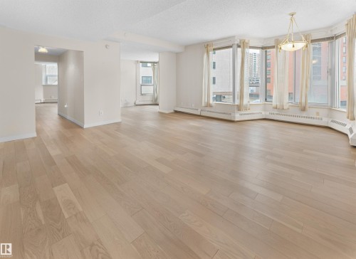 201 11826 100 Avenue, Edmonton, AB - Indoor Photo Showing Other Room
