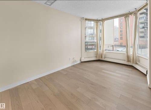 201 11826 100 Avenue, Edmonton, AB - Indoor Photo Showing Other Room