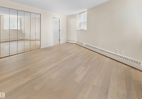 201 11826 100 Avenue, Edmonton, AB - Indoor Photo Showing Other Room