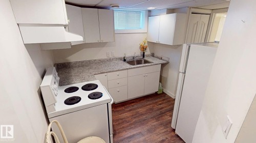 9650 86 Street, Edmonton, AB - Indoor Photo Showing Laundry Room