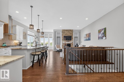4232 8 Street, Edmonton, AB - Indoor Photo Showing Kitchen With Upgraded Kitchen