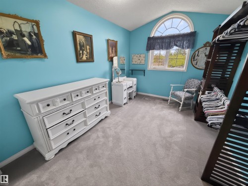 11 Lacombe Drive, St. Albert, AB - Indoor Photo Showing Bedroom