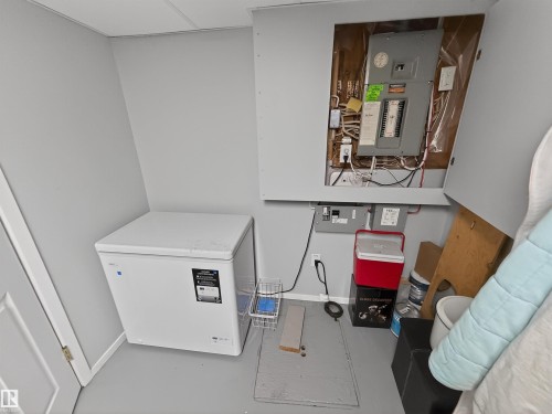 11 Lacombe Drive, St. Albert, AB - Indoor Photo Showing Laundry Room
