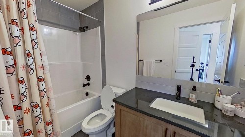 37 Emberside Link, Cochrane, AB - Indoor Photo Showing Bathroom