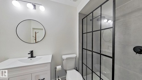 37 Emberside Link, Cochrane, AB - Indoor Photo Showing Bathroom