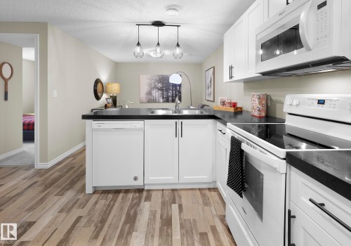 5106 Lark Crescent, Edmonton, AB 