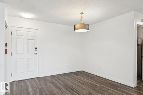 411 9010 106 Avenue, Edmonton, AB - Indoor Photo Showing Other Room