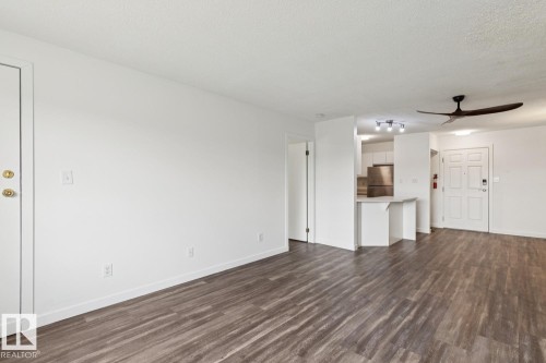 411 9010 106 Avenue, Edmonton, AB - Indoor