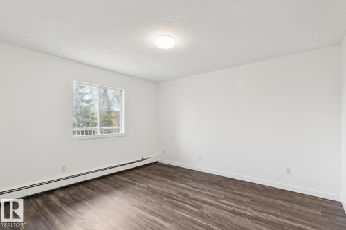 411 9010 106 Avenue, Edmonton, AB - Indoor Photo Showing Other Room