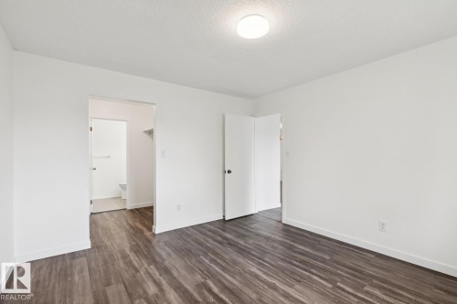 411 9010 106 Avenue, Edmonton, AB - Indoor Photo Showing Other Room