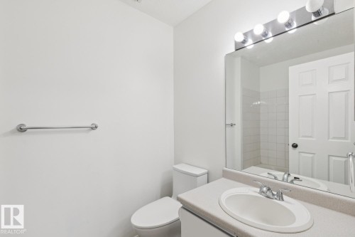 411 9010 106 Avenue, Edmonton, AB - Indoor Photo Showing Bathroom