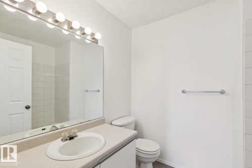 411 9010 106 Avenue, Edmonton, AB - Indoor Photo Showing Bathroom